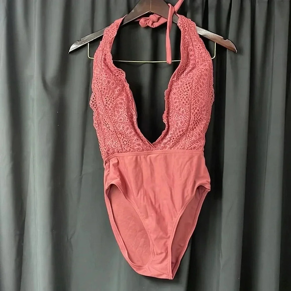 Plunging Lace One‎ Piece M - Picture 1 of 3